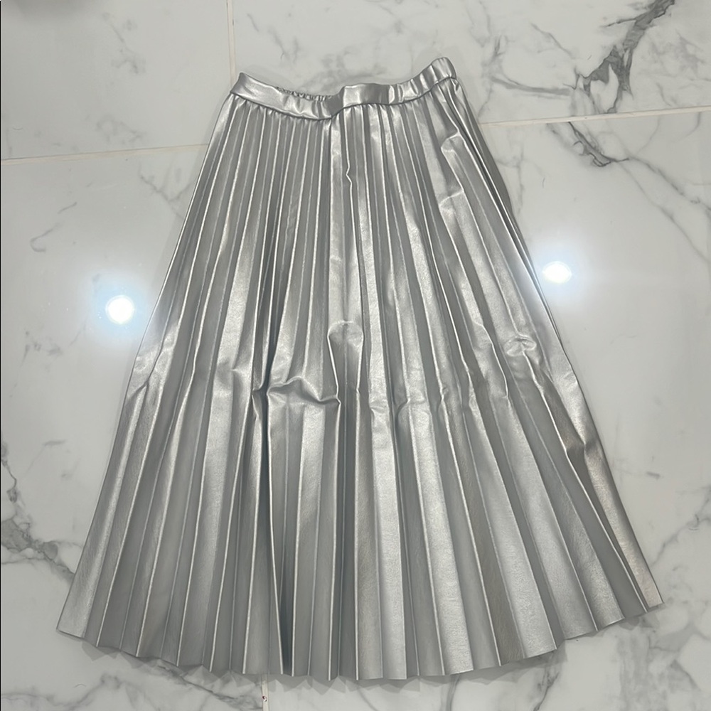 Zara Kids Shimmering Silver Pleated Skirt